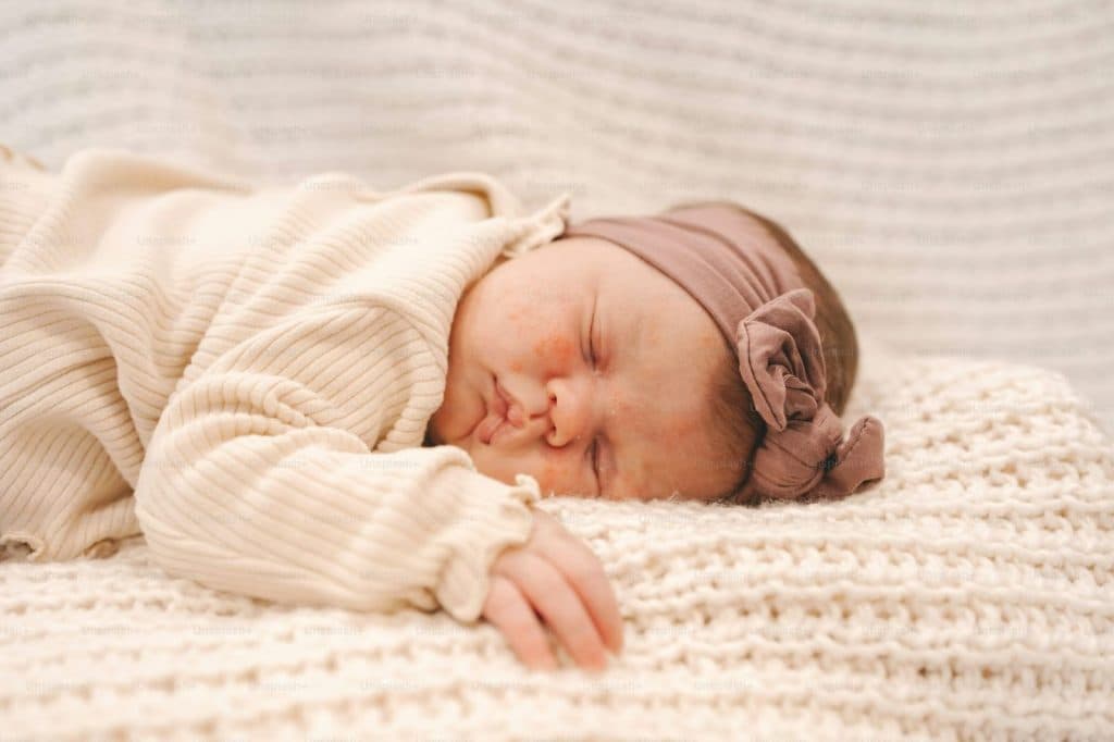 Zarte Babyträume beim Newborn Fotoshooting festgehalten