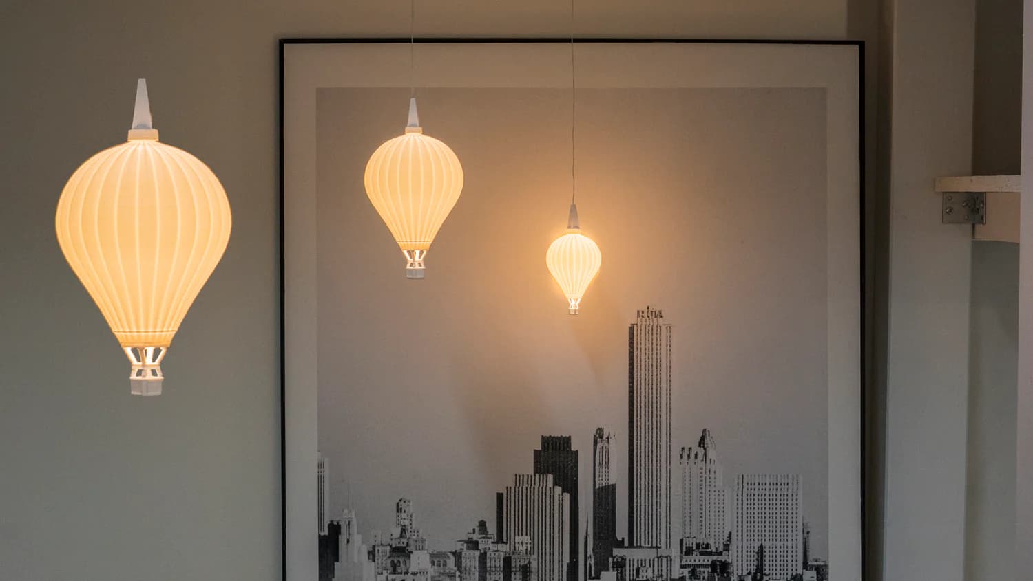 Erleben Sie Gemütlichkeit mit der Designer-Hängelampe für das Wohnzimmer "Ronic"