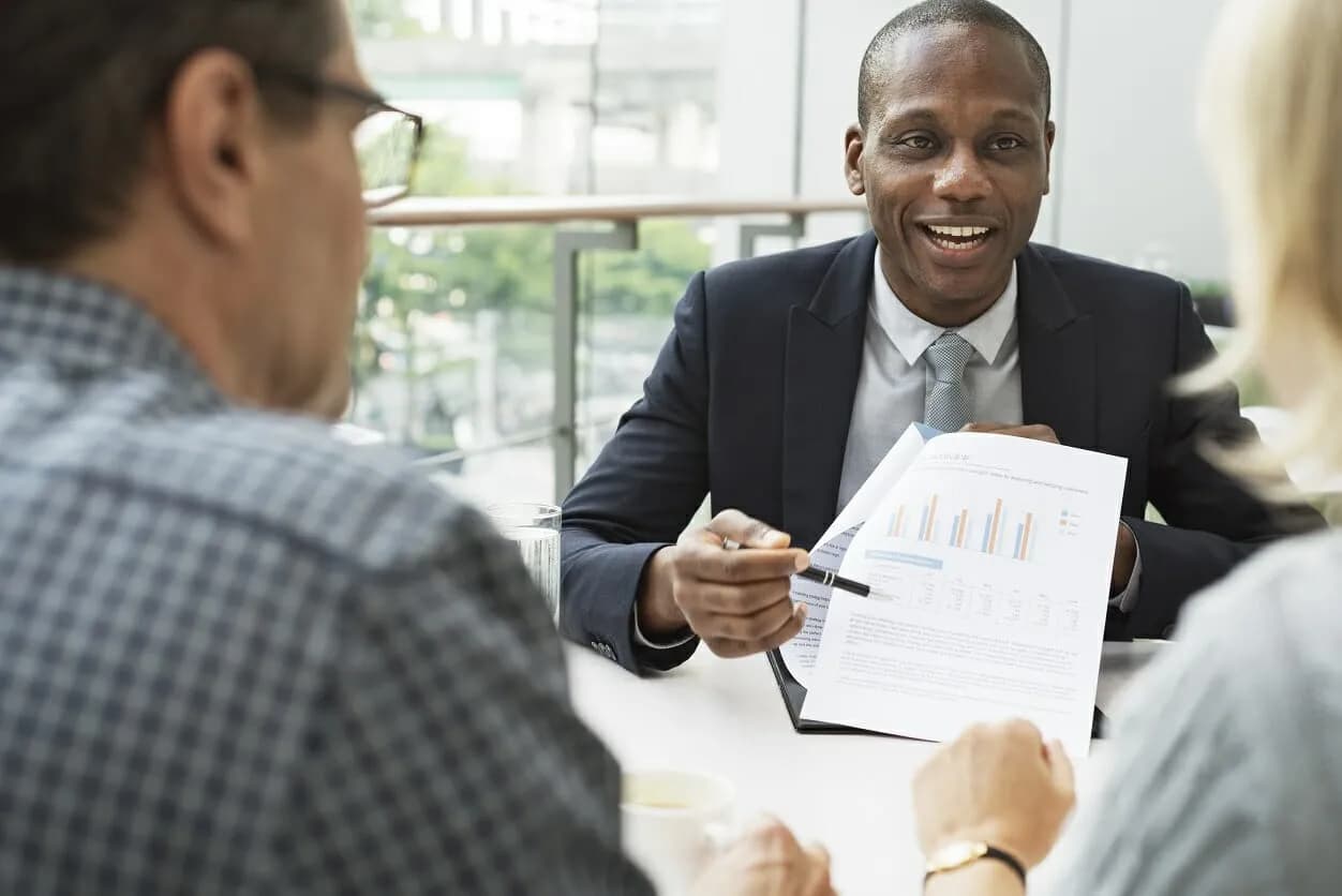 Stefan Gerlach und sein Ansatz im Business Consulting: Maßgeschneiderte Lösungen für Unternehmen