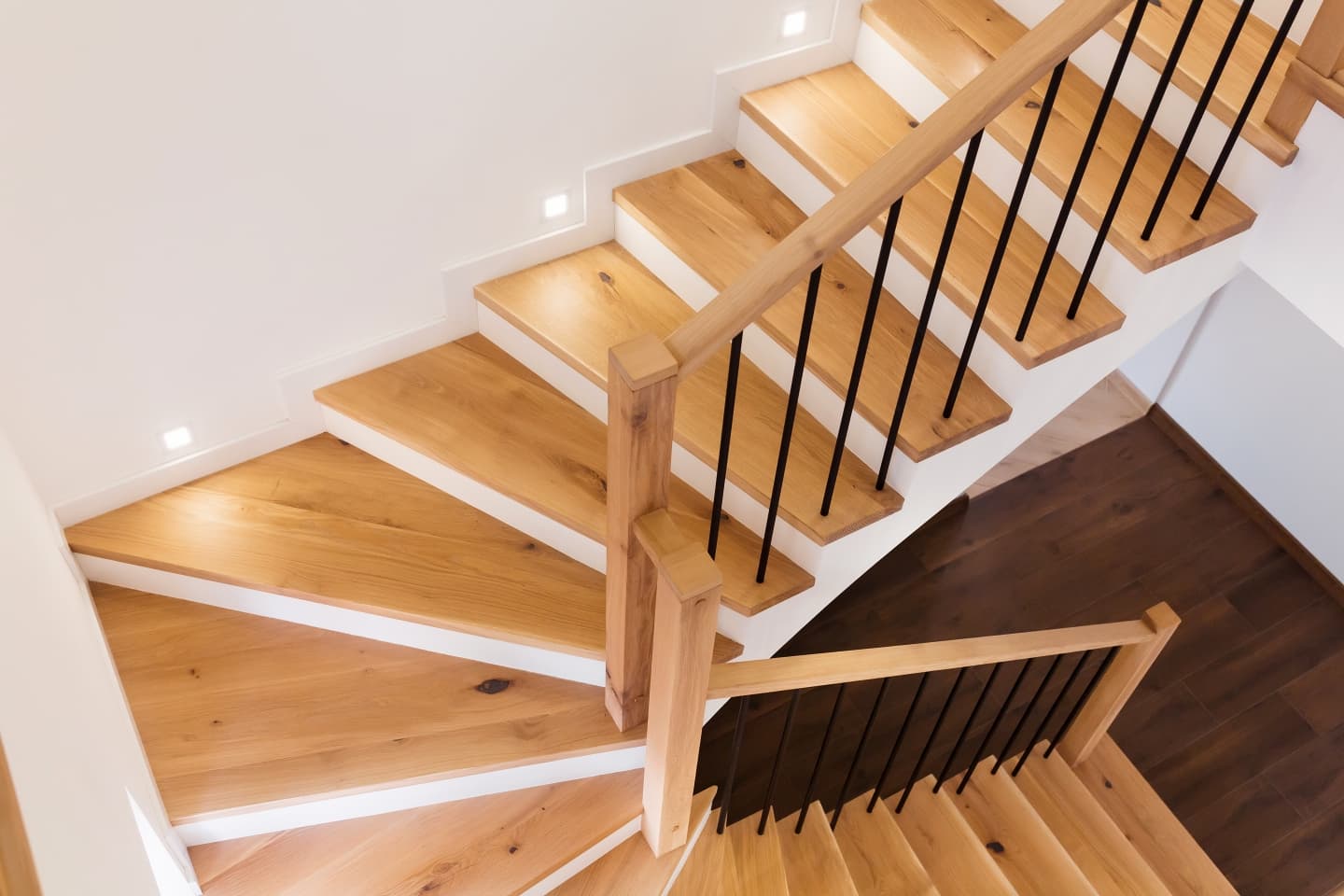 Mit Stepsta ist es ganz einfach, die Treppe Ihrer Träume zu entwerfen: Auswählen, anpassen, erstellen!