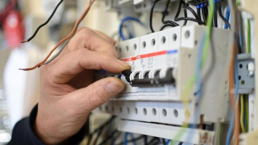 DGUV V3 Prüfung – So finden Sie einen zertifizierten Prüfer