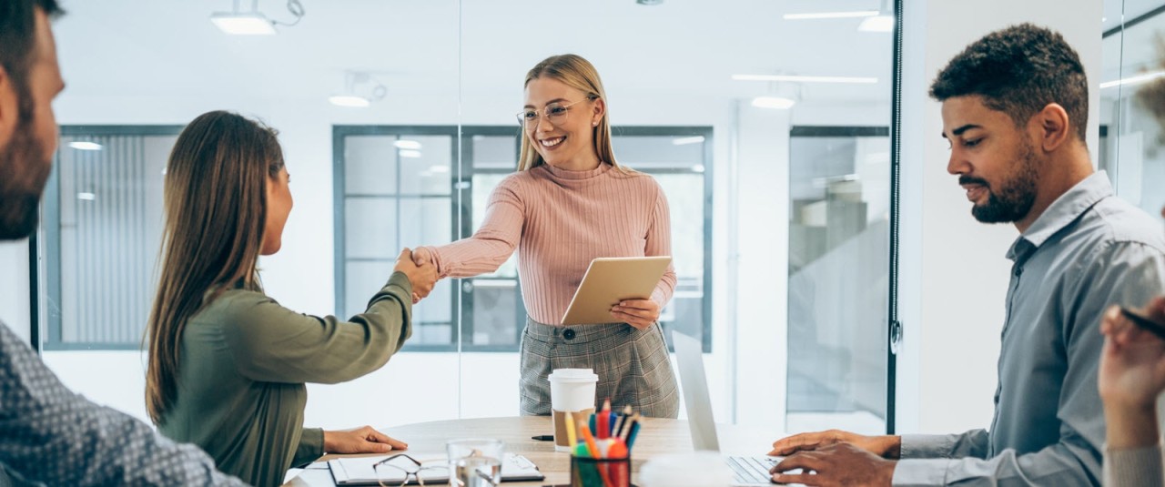 Wie Headhunter Unternehmen bei der Personalstrategie helfen